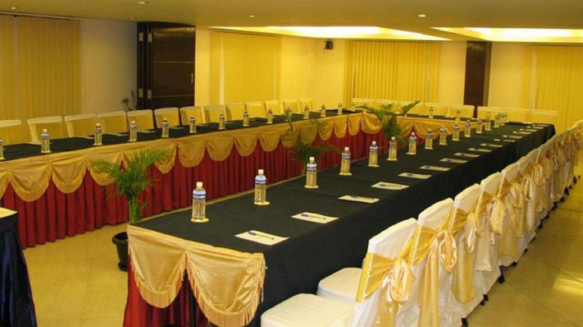 Citrine Hotel Bangalore Exterior photo