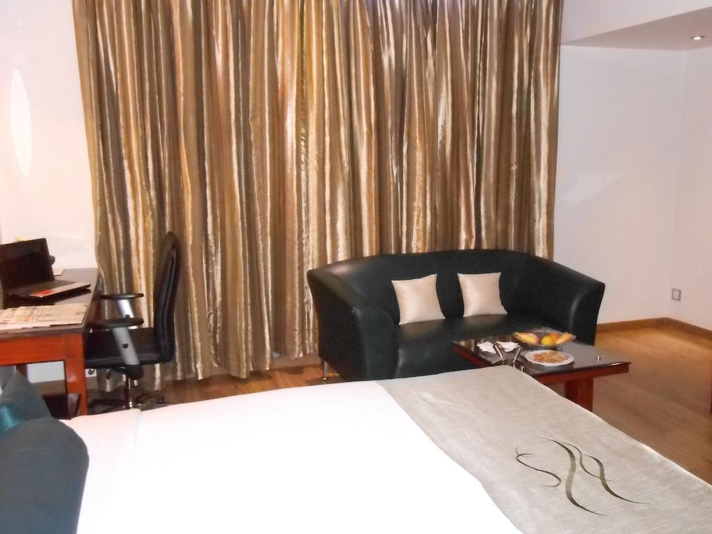 Citrine Hotel Bangalore Exterior photo
