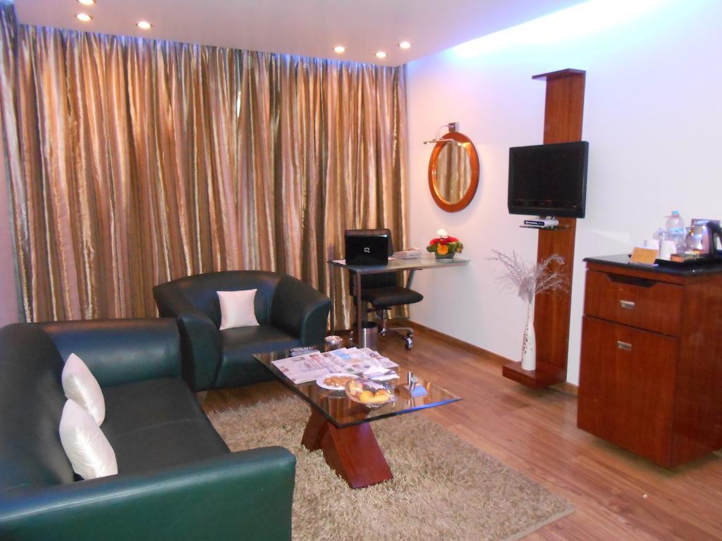 Citrine Hotel Bangalore Room photo